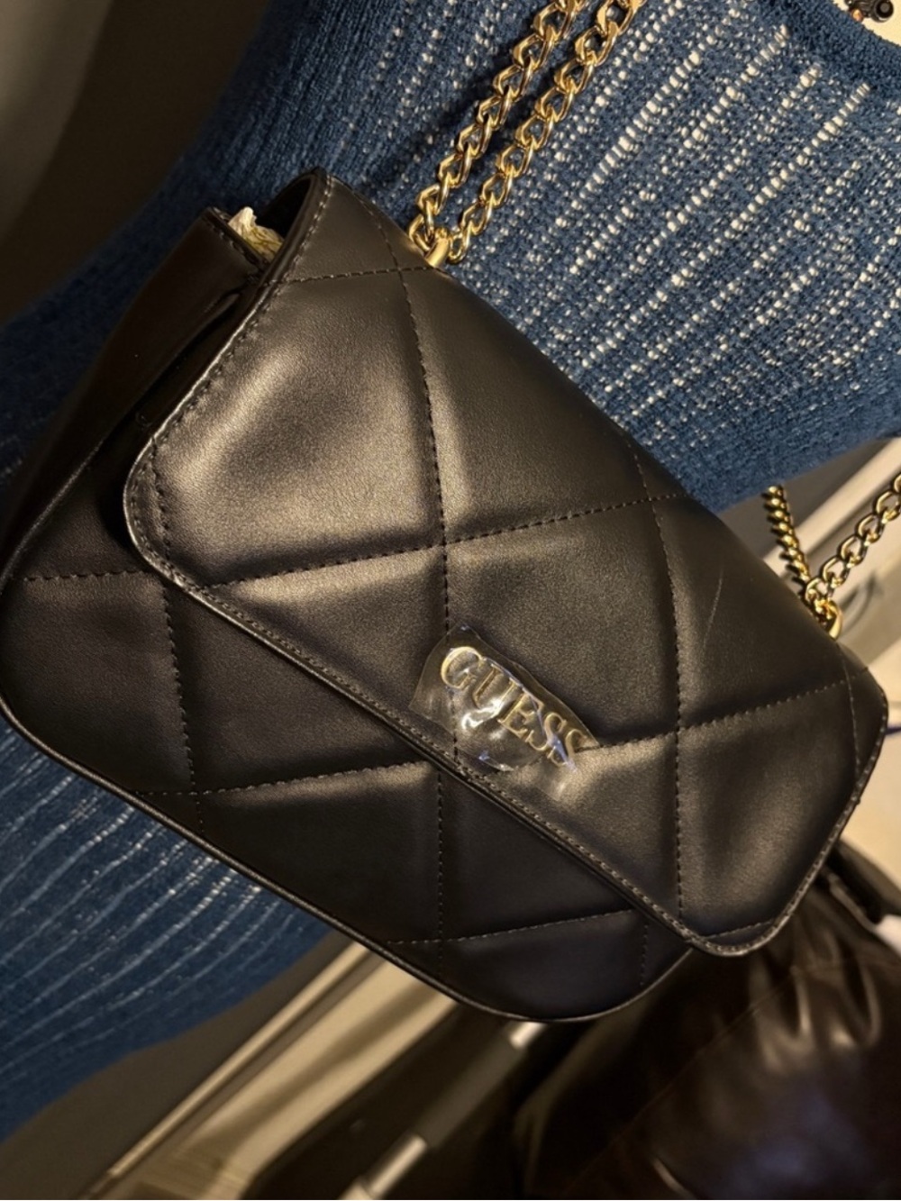 Guess NWT Black Quilted Crossbody Bag - Picture 8 of 12